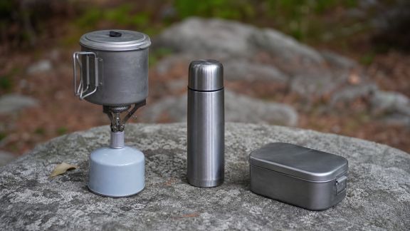 Comparatif des meilleures solutions pour chauffer ses plats sur les sentiers