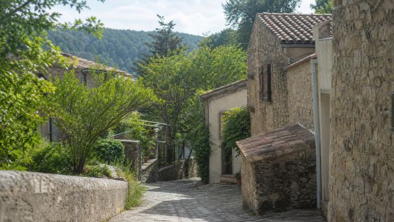 Petites villes de caractère à explorer pour un séjour nature réussi