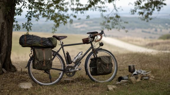 Astuces pour combiner vélo et camping sur les routes françaises