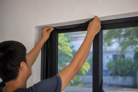 Guide pour installer une moustiquaire efficace et pratique
